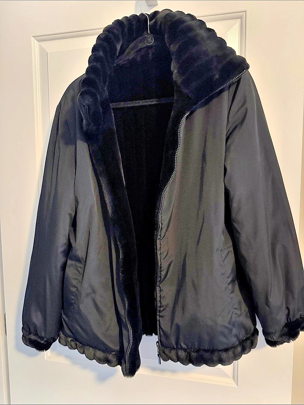 Gallery Reversible Black Jacket Faux Fur Trim Hooded Winter Coat-Medium